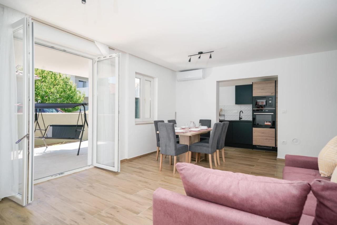 Pina Tourist Apartments Vodice Exterior foto